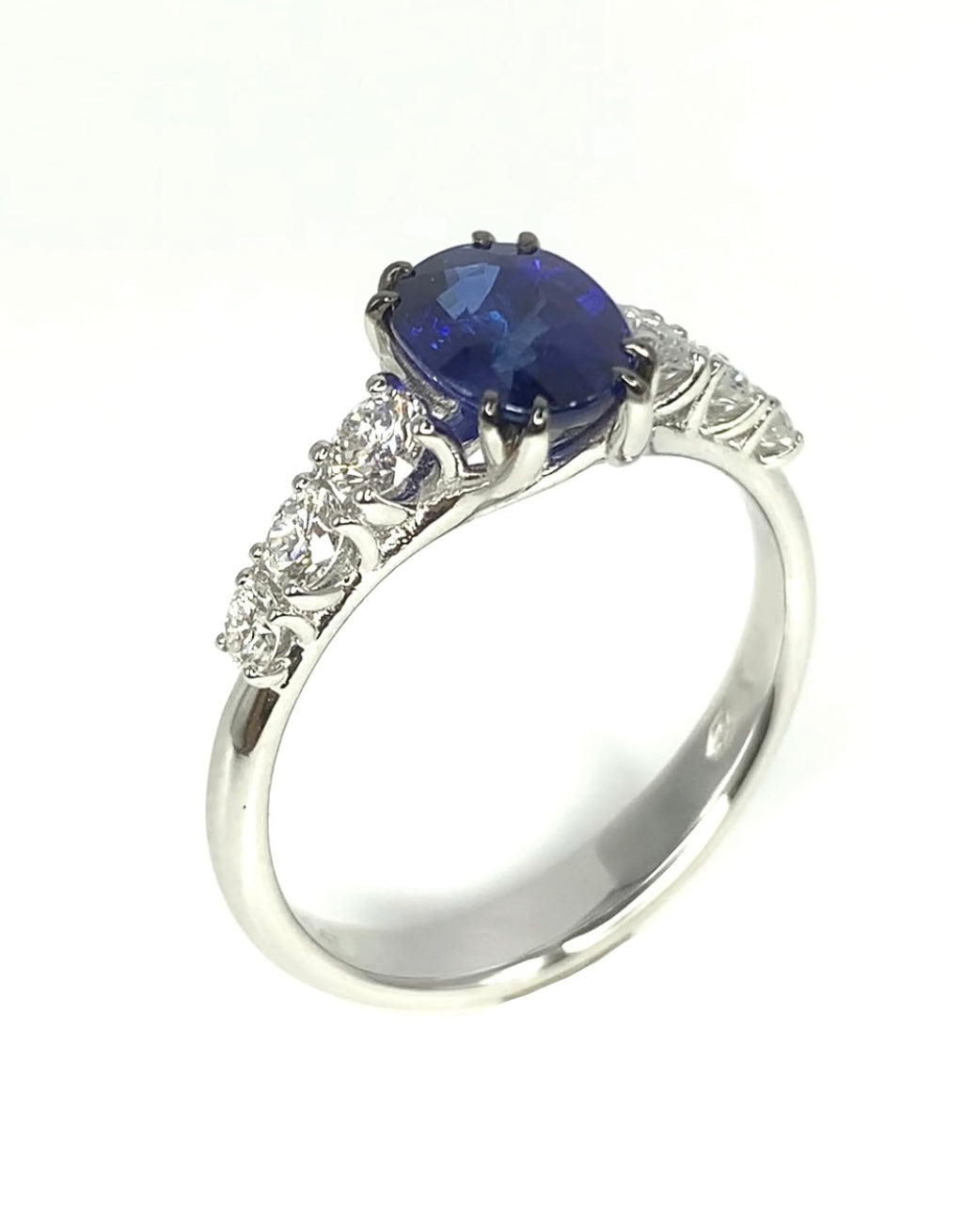 Anello Zaffiro e Diamanti