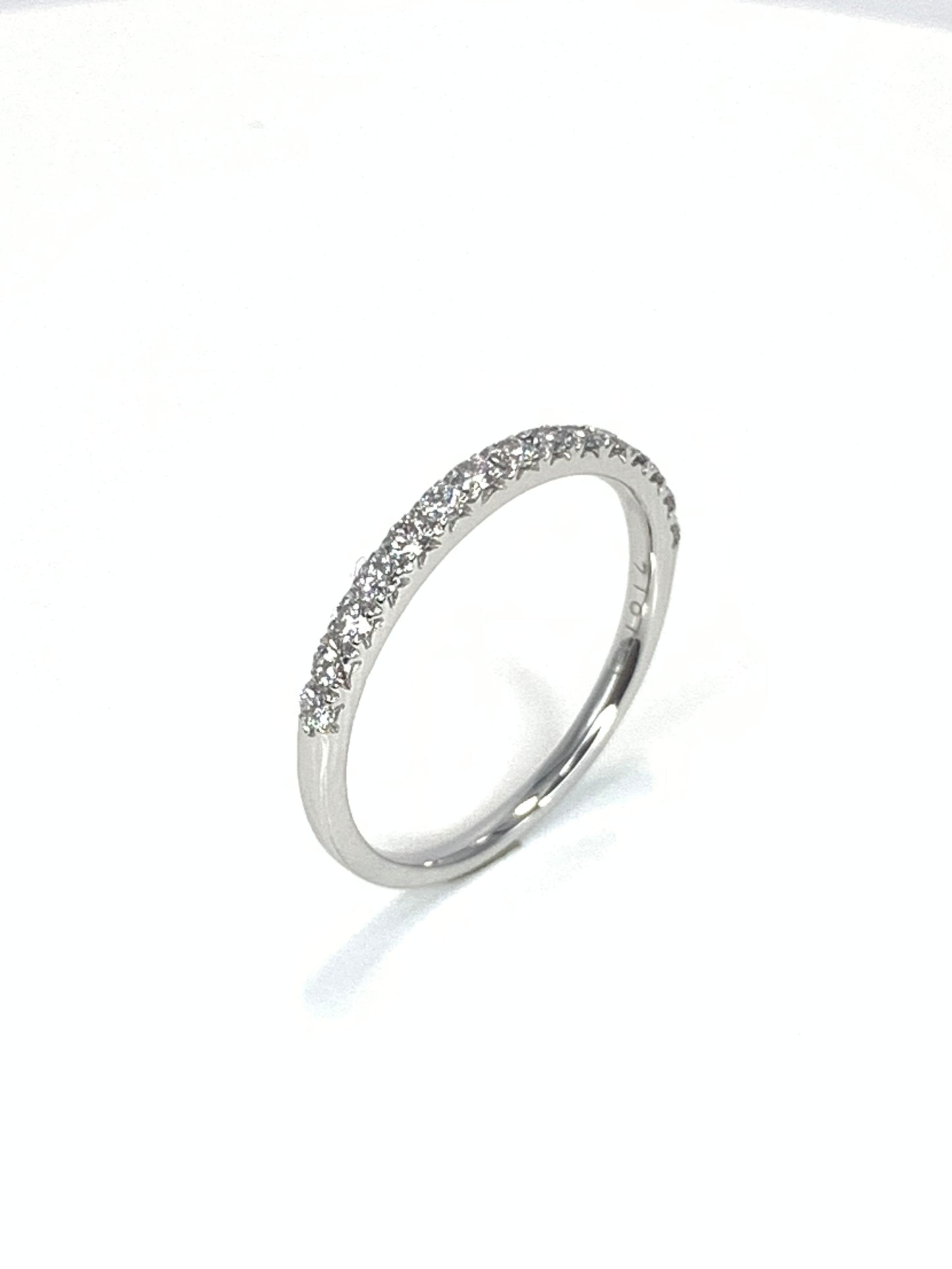 Anello mezzo giro diamanti ct 0,27